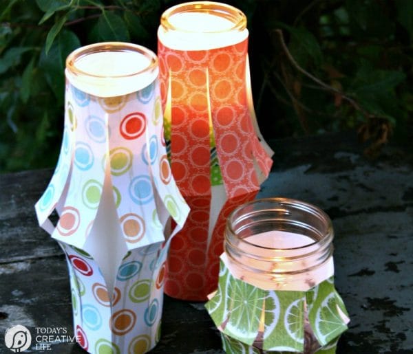 Paper Lantern Tutorial | This simple DIY Craft is great for party or patio decorations. Paper Crafts | See it on TodaysCreativeLife.com