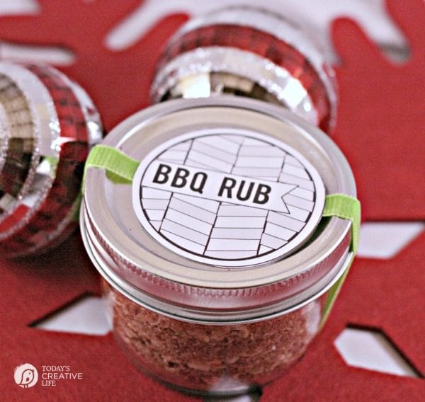 BBQ Rub Recipe | Easy DIY Gift idea for dad! TodaysCreativeLife.com