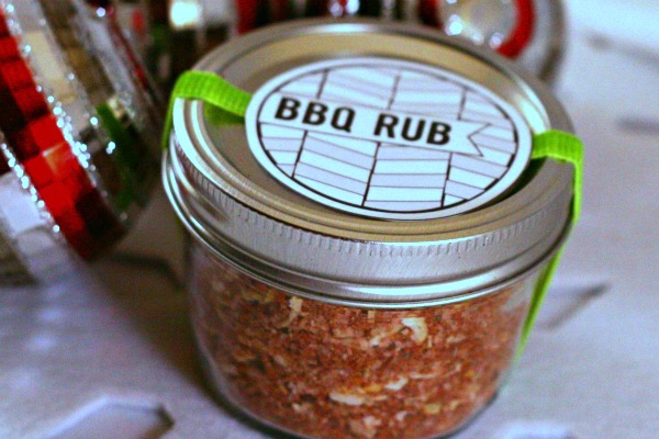 55 Homemade Holiday Gift Ideas | How to Make BBQ Rub | TodaysCreativeBlog.net