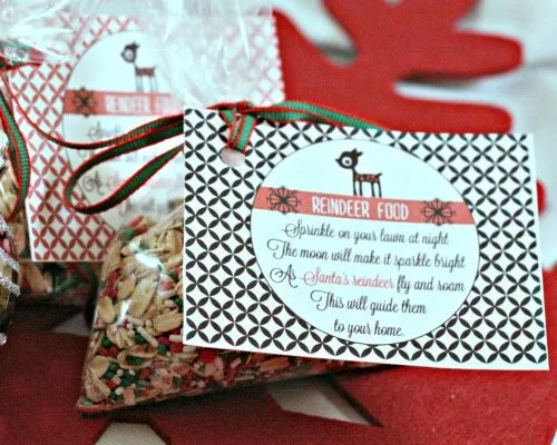 Reindeer Food Recipe with free printable poem | Christmas Traditions | Holiday Gift Ideas for neighbors | TodaysCreativeLife.com