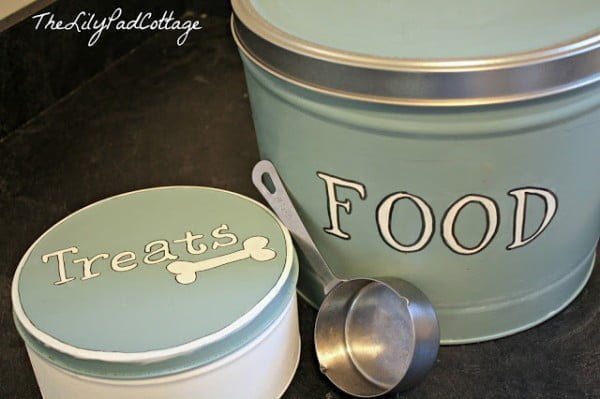 dog treat tin