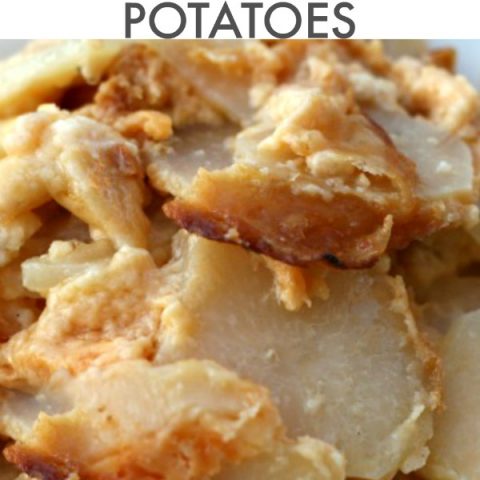 Crockpot Scalloped Potatoes | Slow Cooker Potato Recipe | Cheesy potatoes | TodaysCreativeLife.com