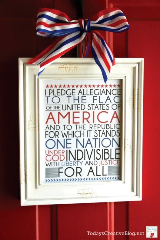 4th of July printable | This makes a great printable for easy decor on any patriotic holiday! Get your download from Today's Creative Life.