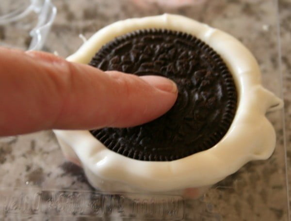 how to dip oreos