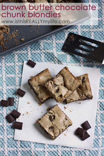 Bar Recipes - Brown butter chocolate chunk blondies on TodaysCreativeLife.com