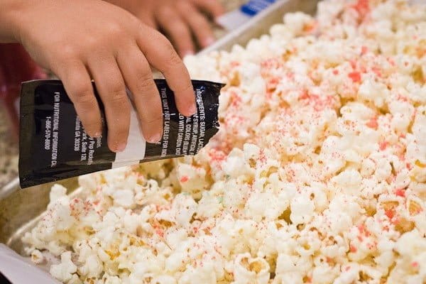 Firecracker Popcorn for Fireworks treats! Recipe on TodaysCreativeBlog.net