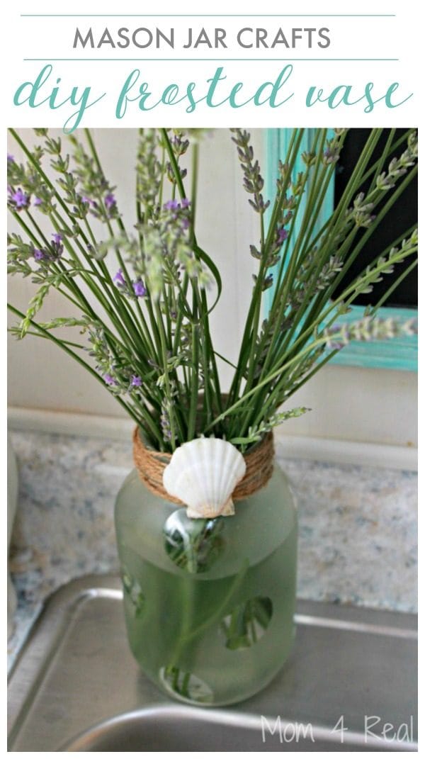 Frosted Mason Jar Vase - Mason Jar Crafts | DIY Craft | DIY Home Decor | Frosted Spray Paint | Cricut Craft Ideas | Mom4Real for TodaysCreativelife.com