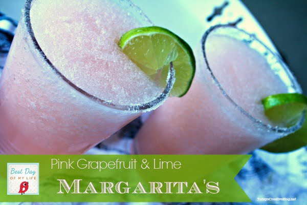 pink grapefruit margarita | TodaysCreativeLife.com