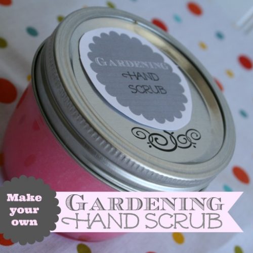 diy gardening hand scrub | TodaysCreativeBlog.net