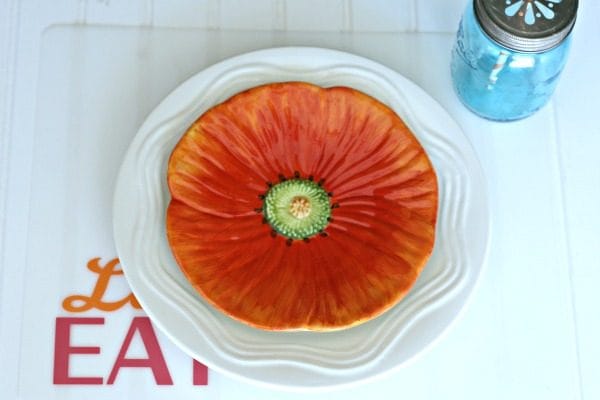 DIY Placemats for Outdoors | Make placemats from cutting mats | Cricut Project | Table Tops | TodaysCreativeLife.com