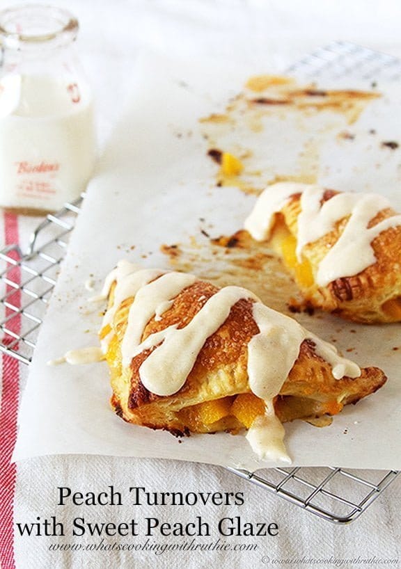 Easy Peach Turnovers Recipe by Ruthie | TodaysCreativeBlog.net