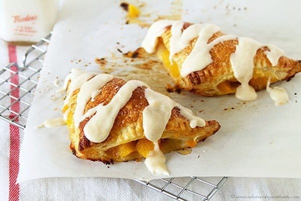 Easy Peach Turnovers Recipe by Ruthie | TodaysCreativeBlog.net