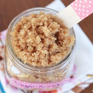 Warm Vanilla Sugar Scrub | Find more creative ideas on TodaysCreativeBlog.net