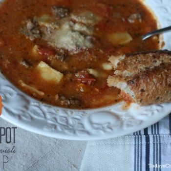 crock pot tomato ravioli soup | TodaysCreativeBlog.net