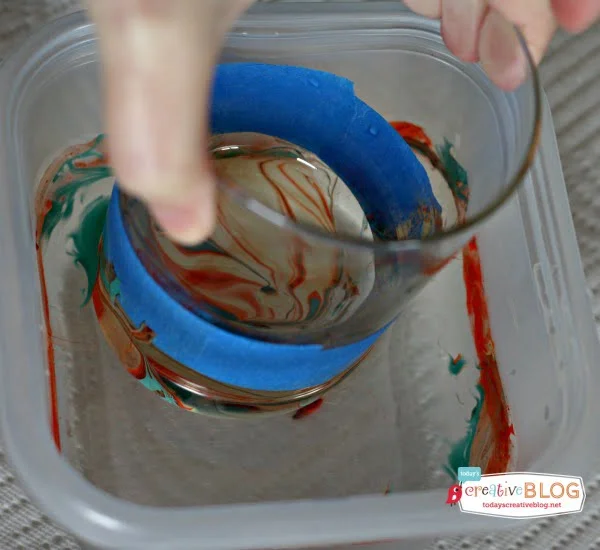 DIY Marbled Glassware Using Nail Polish | TodaysCreativeBlog.net