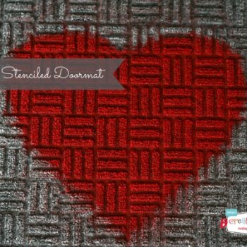 heart stenciled doormat | TodaysCreativeBlog.net