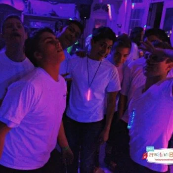 Neon Birthday Party for Teens | TodaysCreativeBlog.net