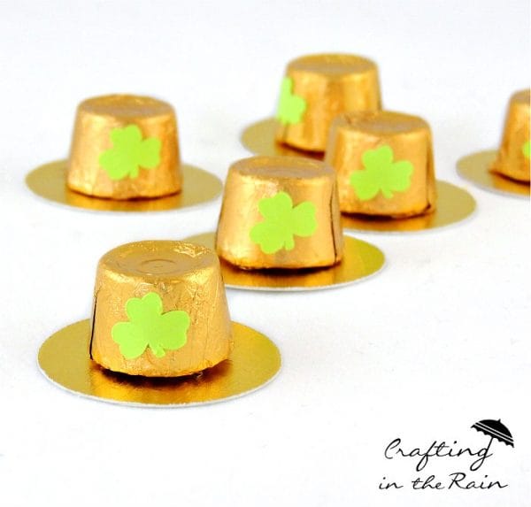 Rolo Leprechaun Hats | St. Patrick's Day Craft Ideas. Easy kids craft. Crafting in the Rain for Today's Creative Life