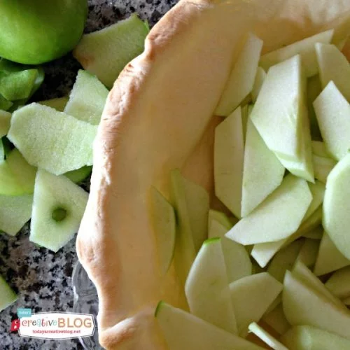 Apple Quiche REcipe| TodaysCreativeBlog.net