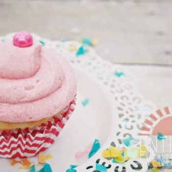 Bubble Gum Cupcakes | by Entirely Eventful Day for TodaysCreativeBlog.net