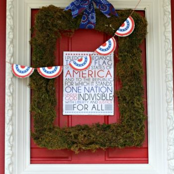 DIY Patriotic Door Decorations | TodaysCreativeblog.net