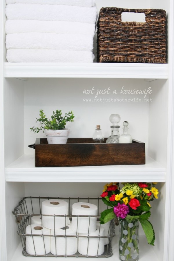 bathroom shelves decorated1 682x1024 600x900