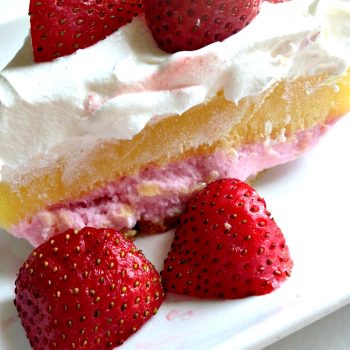 Lemon Berry Ice Cream Pie | TodaysCreativeBlog.net