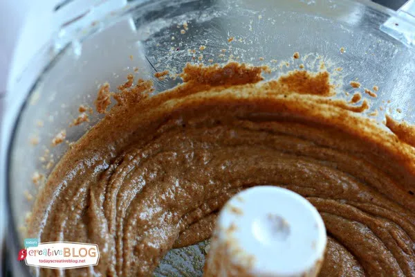 How To Make Almond Butter | TodaysCreativeBlog.net