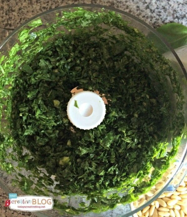 Easy Pesto Recipe | TodaysCreativeBlog.net