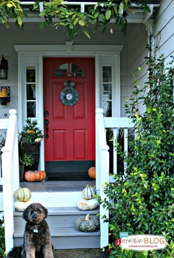 Fall Halloween Porch TodaysCreativeBlog.net