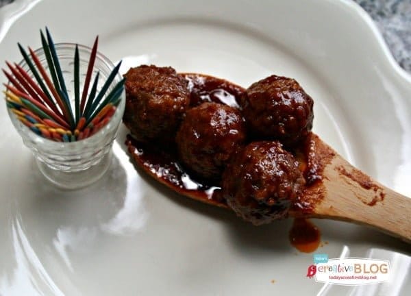 Crockpot BBQ Meatballs | Slow Cooker Sunday | TodaysCreativeBlog.net