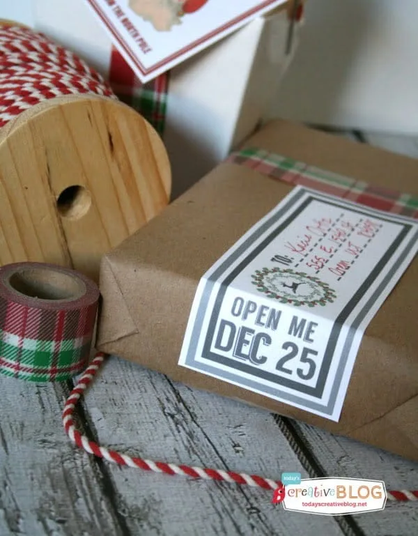 Printable Holiday Mailing Labels | TodaysCreativeblog.net