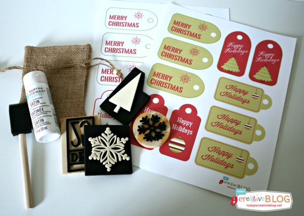 DIY Stamped Burlap Gift Bags | Create beautiful and easy gift wrapped presents by using burlap gift bags! Perfect for small gifts. Using foam stamps and acrylic paint, this was an easy Christmas holiday craft. See full tutorial on TodaysCreativeLife.com