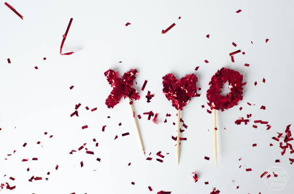DIY Confetti Valentine's Day Cake Toppers | TodaysCreativeBlog.net