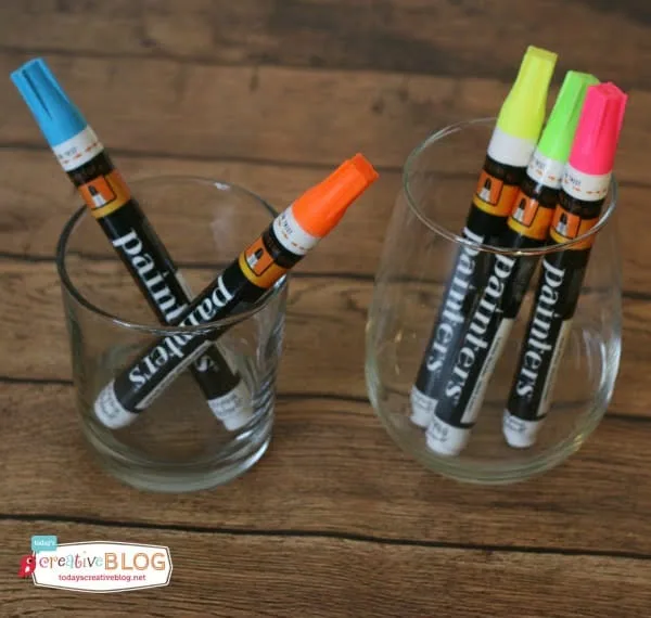 Neon Paint Markers in glass tumblers. confetti painted glasses | TodaysCreativeBlog.net