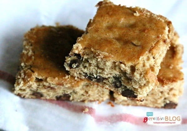 Peanut Butter Banana Bars | TodaysCreativeBlog.net