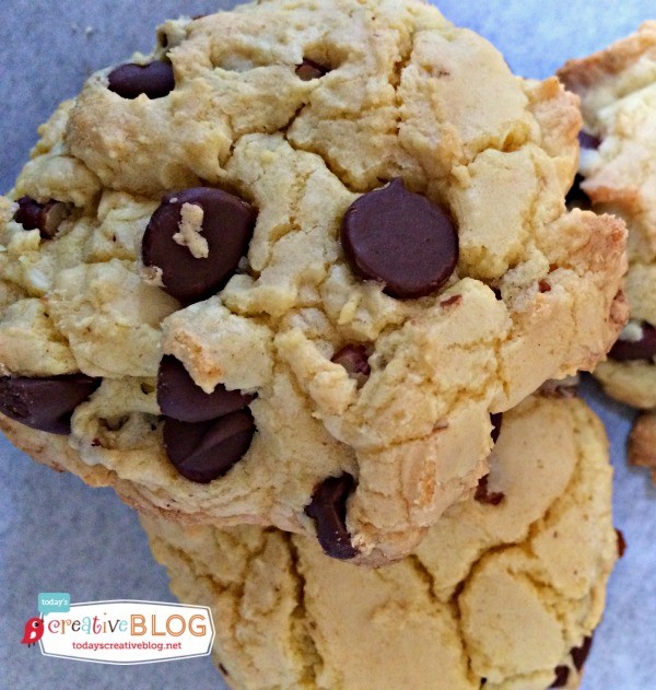 Cake Mix Chocolate Chip Cookie Recipe | TodaysCreativeBlog.net
