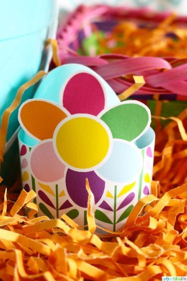 Free Printable Easter Egg Holders designed by UrbanBlissLife for TodaysCreativeBlog.net