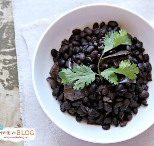 Slow Cooker Seasoned Black Beans No Soak | Slow Cooker Sunday | TodaysCreativeBlog.net