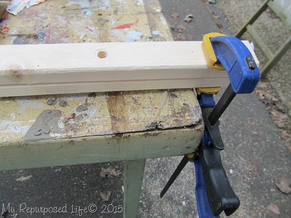 Old Wood Spindles Idea | Blanket Ladder | TodaysCreativeBlog.net