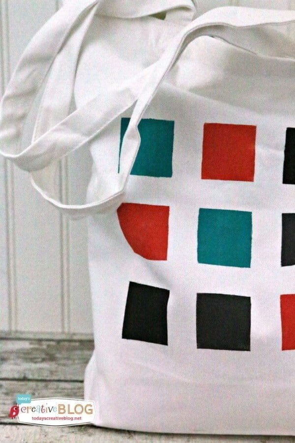 DIY Color Block Geometric Tote from eBook Happy Handmade | TodaysCreativeBlog.net