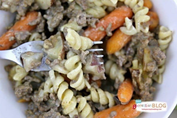 Crockpot Beefy Noodle Casserole |Comfort Food | TodaysCreativeBlog