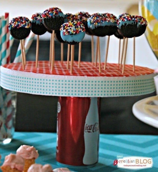 Throwing a Mini Birthday Party | Mini Decorating Ideas | Mini Food Ideas | More creative ideas on TodaysCreativeLife.com 