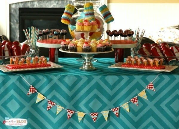 Throwing a Mini Birthday Party | Mini Decorating Ideas | Mini Food Ideas | More creative ideas on TodaysCreativeLife.com 