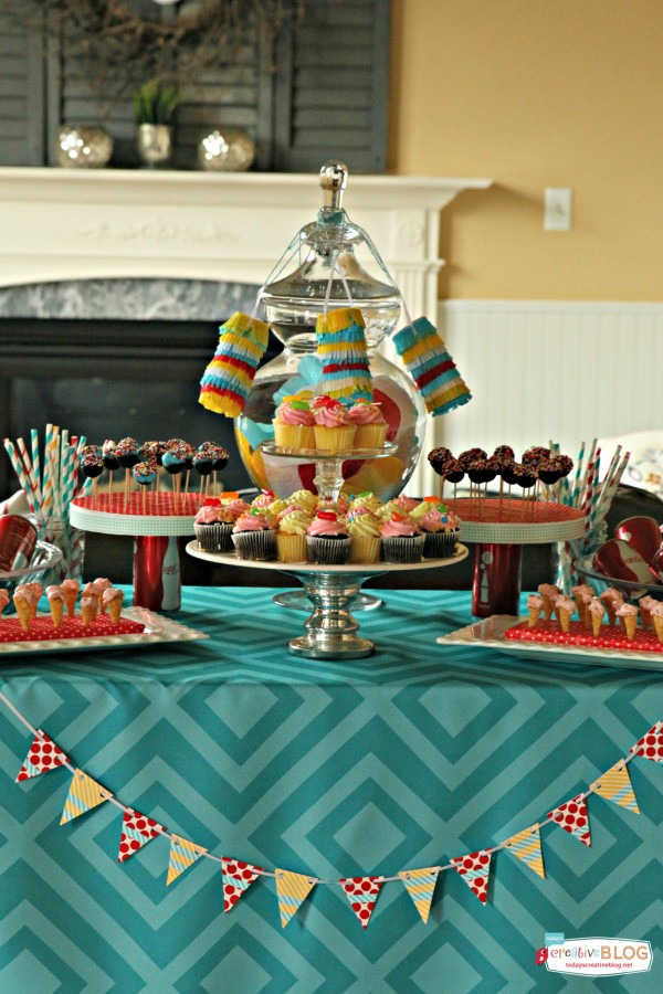 Throwing a Mini Birthday Party | Mini Decorating Ideas | Mini Food Ideas | More creative ideas on TodaysCreativeLife.com 