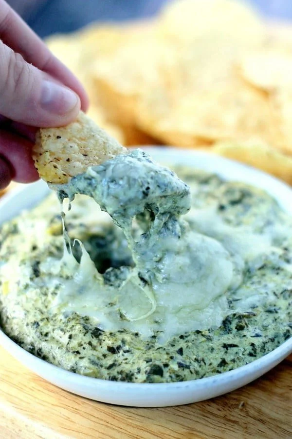 Slow Cooker Spinach Artichoke Dip on TodaysCreativeLife.com