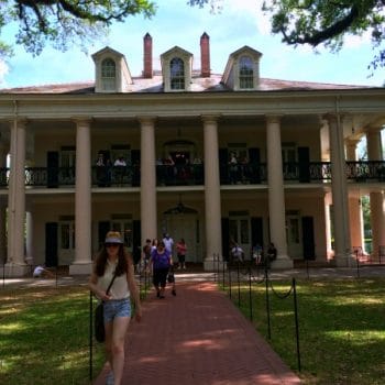 Family Friendly Ideas for New Orleans | Oak Alley Plantation | TodaysCreativeLife.com