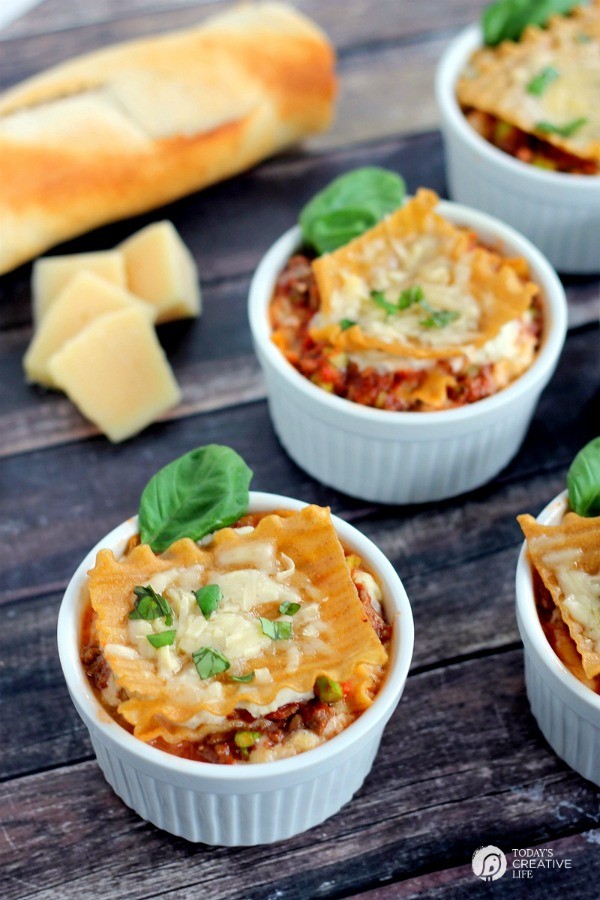 Single Serve Healthy Lasagna | Dinner Recipe ideas | See more recipes on TodaysCreativeLife.com