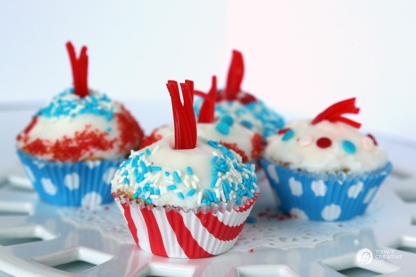 Buttermilk Firecracker Cupcakes, a patriotic dessert for 4th of July | The recipe is deliciously dense, moist and perfect for any occasion | See more on TodaysCreativeLife.com