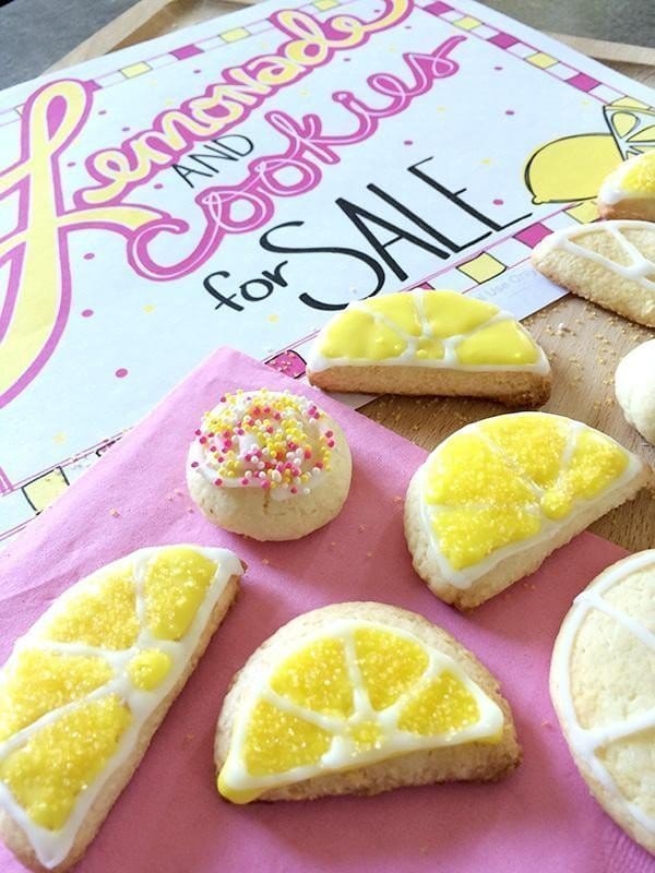 Lemonade Stand Cookies by Jen Goode | The perfect cookies for your Lemonade Stand | Summer | TodaysCreativeLife.com